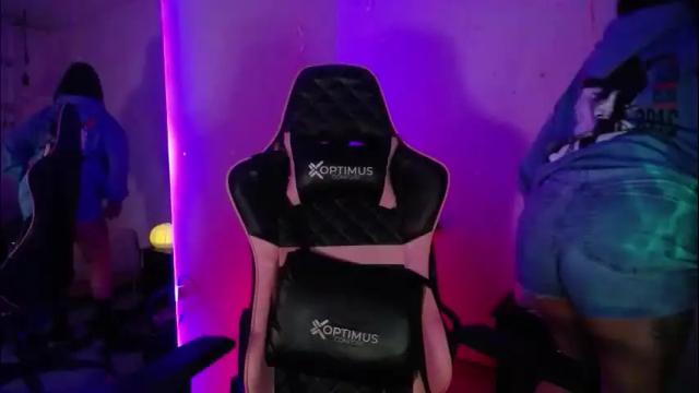 Image 2 of _santalove_ Stream on Chaturbate on 22 days ago
