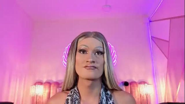 Image 10 of _scarletmoore Stream on Chaturbate on 1 month ago