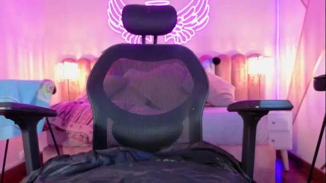 Image 10 of _scarletmoore Stream on Chaturbate on 1 month ago
