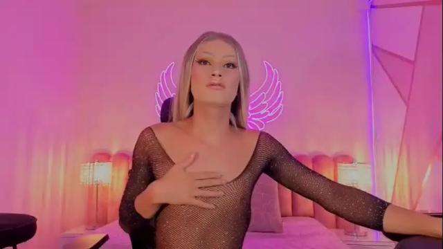 Image 2 of _scarletmoore Stream on Chaturbate on 24 days ago