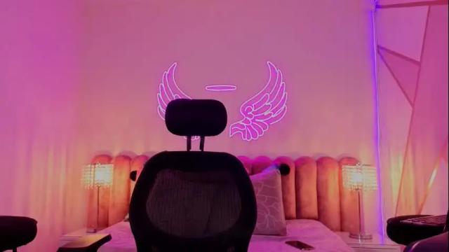 Image 4 of _scarletmoore Stream on Chaturbate on 24 days ago