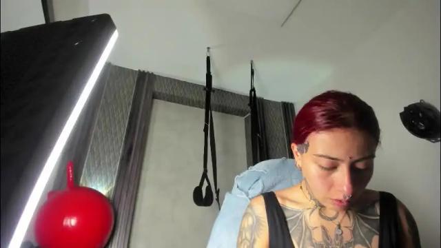 Image 12 of _selene_red Stream on Chaturbate on 29 days ago