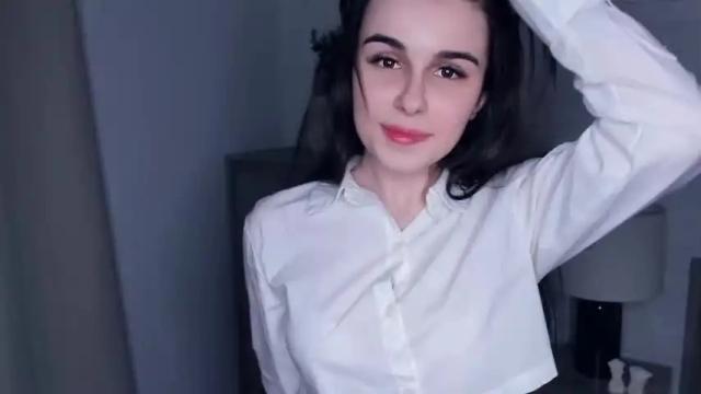Image 6 of _shinyselena_ Stream on Chaturbate on 15 months ago