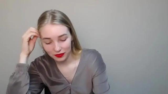 Image 4 of _snow_queen__ Stream on Chaturbate on 14 months ago