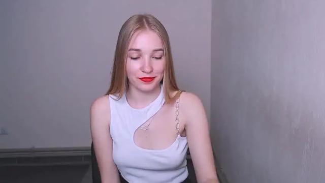 Image 10 of _snow_queen__ Stream on Chaturbate on 13 months ago