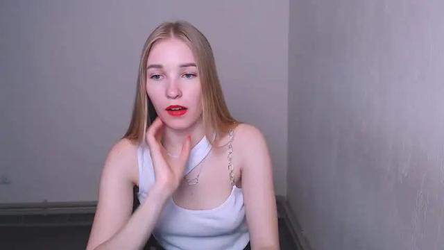 Image 2 of _snow_queen__ Stream on Chaturbate on 13 months ago