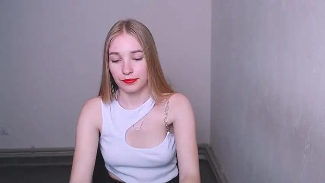 Image 6 of _snow_queen__ Stream on Chaturbate on 13 months ago