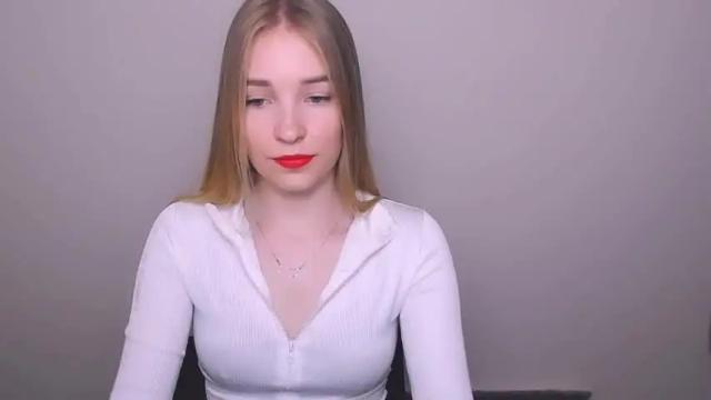 Image 4 of _snow_queen__ Stream on Chaturbate on 13 months ago