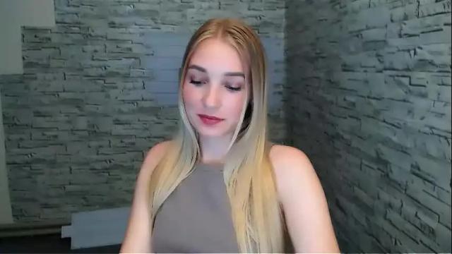 Image 7 of _snow_queen__ Stream on Chaturbate on 11 days ago