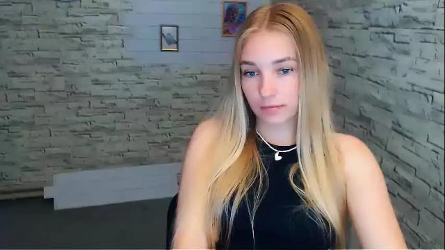 Image 4 of _snow_queen__ Stream on Chaturbate on 5 days ago