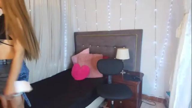 Image 12 of _sofia_agudelo Stream on Chaturbate on 13 days ago