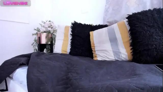 Image 2 of _sofia_cruz Stream on Chaturbate on 3 days ago