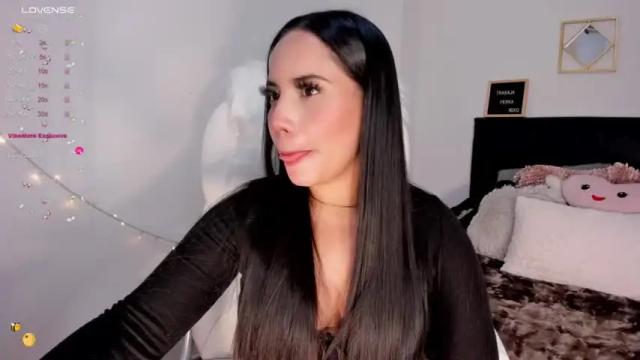 Image 2 of _sofiaa__ Stream on Chaturbate on 16 months ago