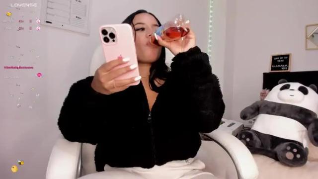 Image 4 of _sofiaa__ Stream on Chaturbate on 15 months ago