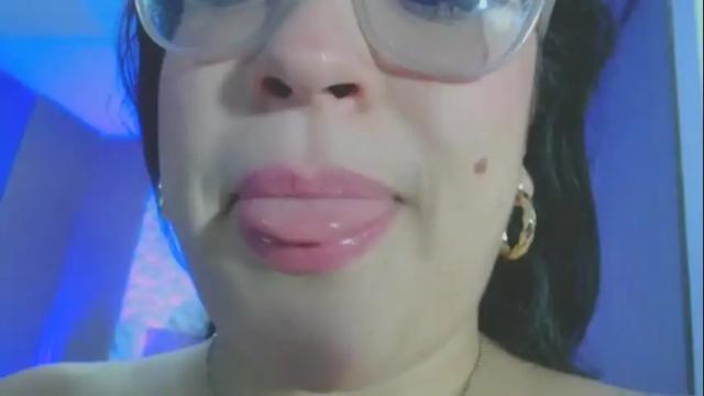 Image 6 of _sofiajones_ Stream on Chaturbate on 16 days ago