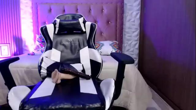 Image 10 of _sofiajones_ Stream on Chaturbate on 5 days ago