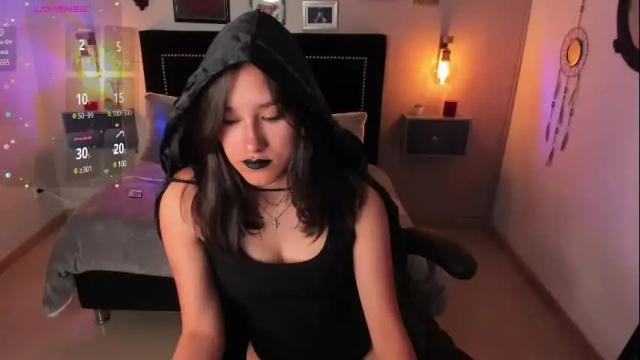 Image 2 of _sophie__miller Stream on Chaturbate on 4 days ago