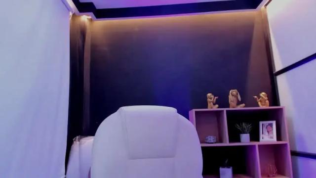 Image 3 of _sophiilee Stream on Chaturbate on 22 months ago