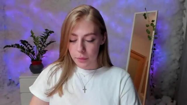 Image 11 of _strawbeerry_ Stream on Chaturbate on 22 months ago