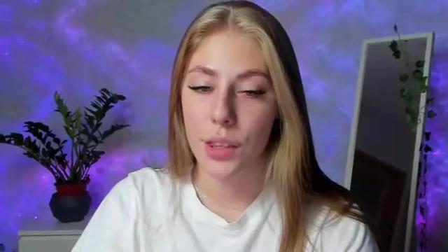 Image 10 of _strawbeerry_ Stream on Chaturbate on 22 months ago
