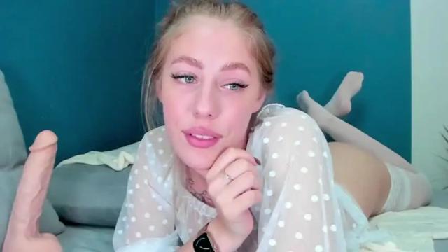 Image 12 of _strawbeerry_ Stream on Chaturbate on 22 months ago