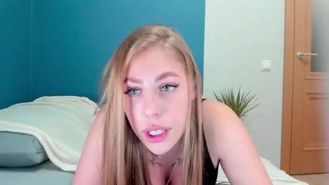 Image 3 of _strawbeerry_ Stream on Chaturbate on 22 months ago