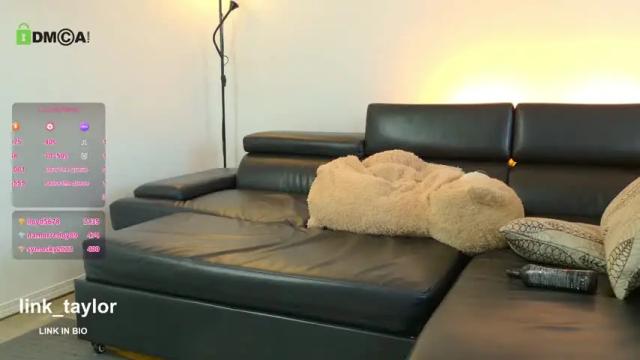 Image 11 of _taylormoon Stream on Chaturbate on 2 months ago