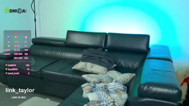 Image 3 of _taylormoon Stream on Chaturbate on 2 months ago