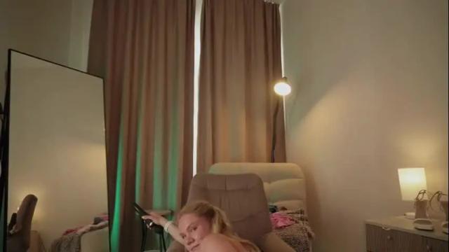 Image 12 of _teasecake_ Stream on Chaturbate on 16 days ago