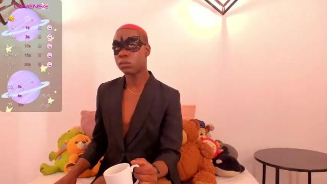 Image 6 of _thomasscott Stream on Chaturbate on 16 months ago