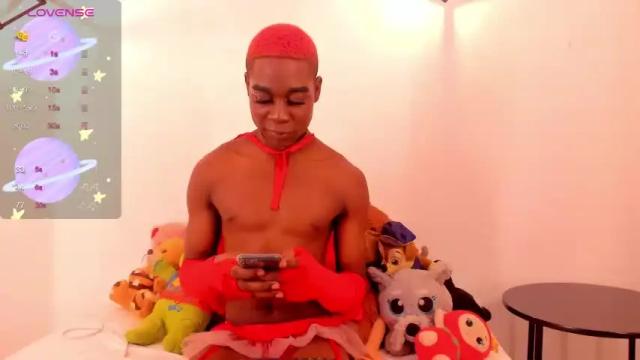Image 11 of _thomasscott Stream on Chaturbate on 16 months ago