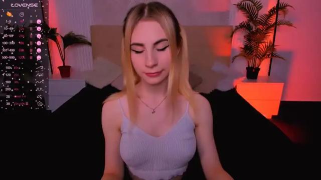 Image 2 of _tianaa__ Stream on Chaturbate on 25 months ago