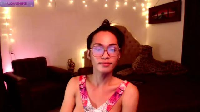 Thumbnail 1, _urnumber1dreamgirl_'s Stream at Chaturbate, 15 months ago