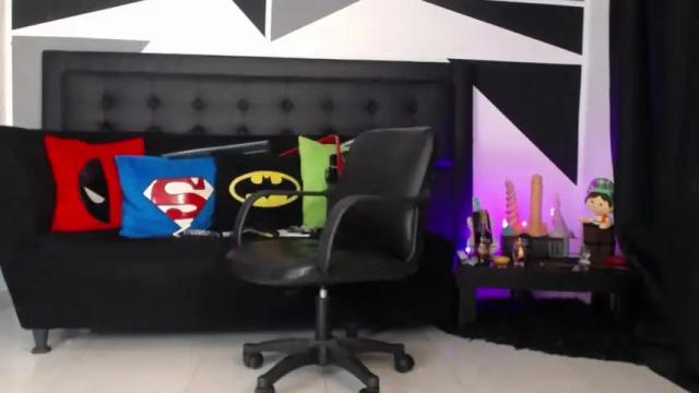 Image 4 of _valentona_ Stream on Chaturbate on 17 months ago