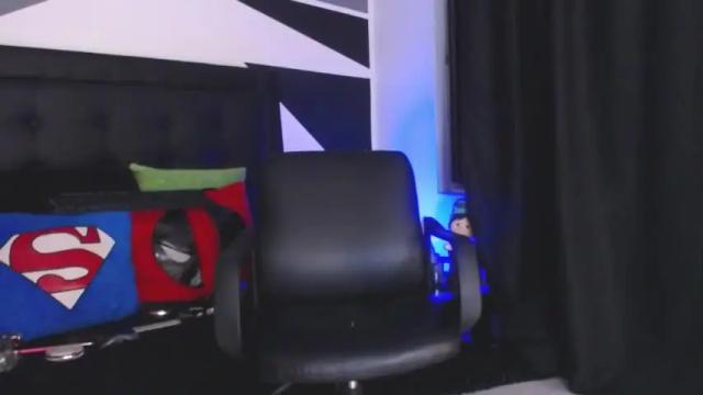 Image 3 of _valentona_ Stream on Chaturbate on 16 months ago