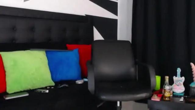 Image 6 of _valentona_ Stream on Chaturbate on 16 months ago