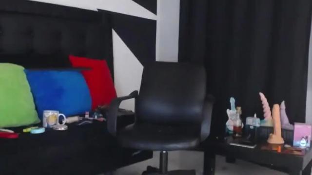 Image 8 of _valentona_ Stream on Chaturbate on 15 months ago