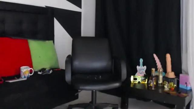 Image 6 of _valentona_ Stream on Chaturbate on 14 months ago