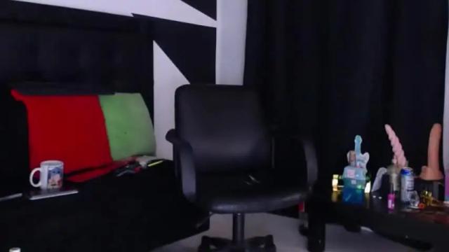 Image 6 of _valentona_ Stream on Chaturbate on 13 months ago