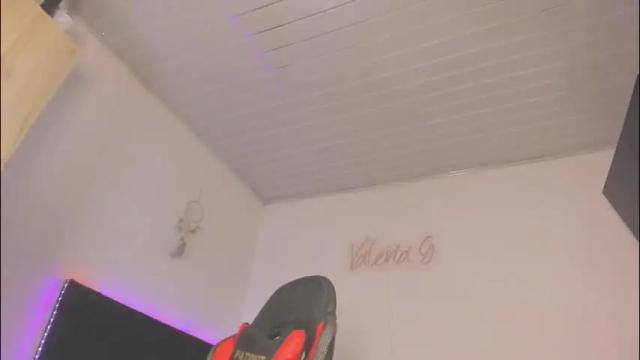 Image 4 of _valeriaa Stream on Chaturbate on 3 months ago