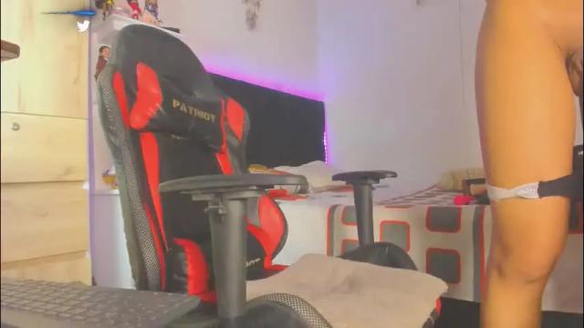 Image 3 of _valeriaa Stream on Chaturbate on 18 days ago