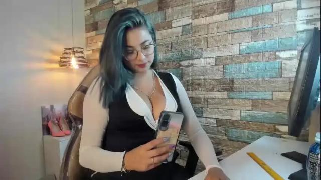 Image 2 of _valeryboobs_ Stream on Chaturbate on 12 days ago