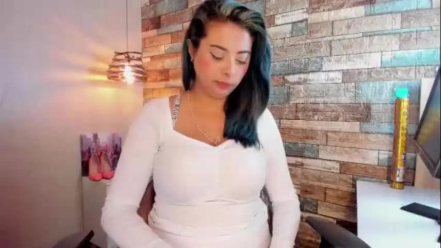 Image 7 of _valeryboobs_ Stream on Chaturbate on 8 days ago