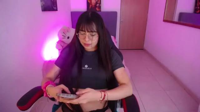 Image 10 of _valkiria_19 Stream on Chaturbate on 20 months ago