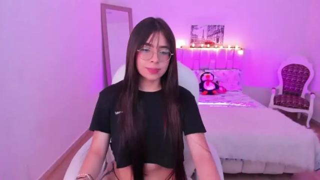 Image 2 of _valkiria_19 Stream on Chaturbate on 17 months ago