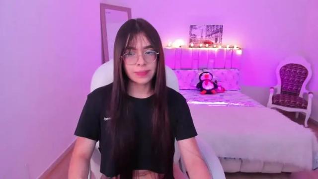 Image 4 of _valkiria_19 Stream on Chaturbate on 17 months ago