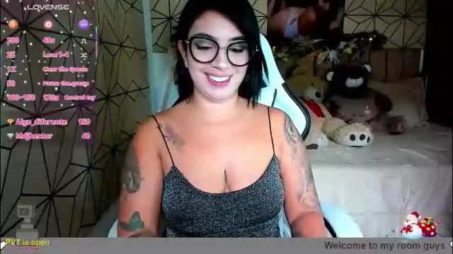 Image 2 of _vane_lopez Stream on Chaturbate on 1 month ago