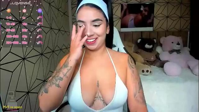 Image 2 of _vane_lopez Stream on Chaturbate on 8 days ago