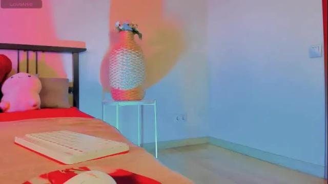 Image 2 of _vasilissa_ Stream on Chaturbate on 19 days ago