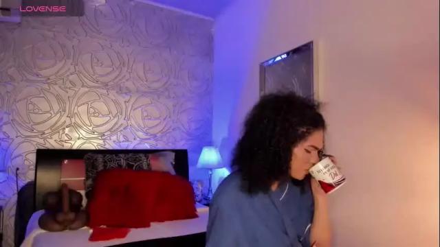 Image 4 of _vennuss_ Stream on Chaturbate on 24 days ago